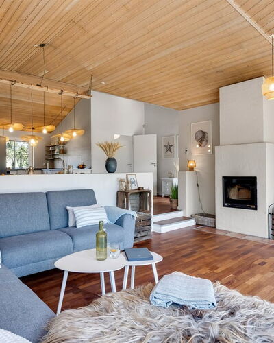 Ingmund - 2Km from the Sea