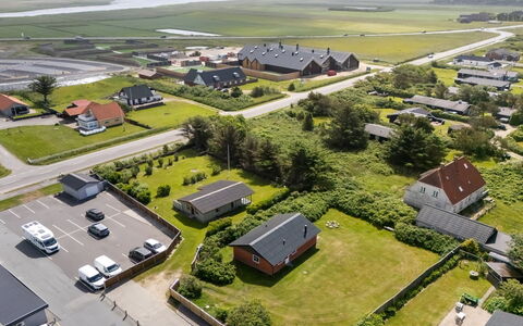Dværg - 350M from the Sea: Barrio Residencial, Vista Panorámica, Fotografía Aérea, Techo, Casa, Paisaje, Suburbio, Llanura, Casa, El Terreno Del Lote