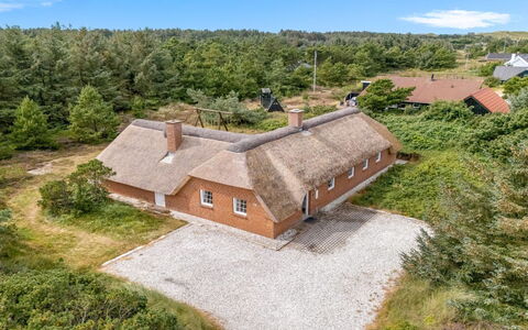 Seppo - 900M from the Sea: Techo, El Terreno Del Lote, Cabaña, Casa, Área Rural, Cobertizo, Vía Muerta, Edificios Del Jardín, Cuarto De Troncos, \Choza