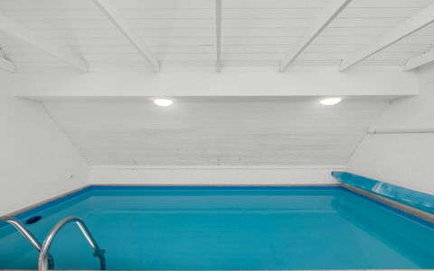 Laetitita - from the Sea: Piso, Suelo, Piscina, Techo, Material Compuesto, Loseta, Diseño, La Luz Del Día, Ático