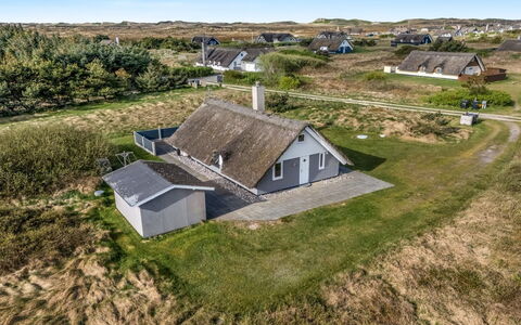 Hemfrith - 800M to the Fjord: Madera, Casa, Cabaña, Casa, Techo, Área Rural, Vía Muerta, Cuarto De Troncos, Edificios Del Jardín, Madera Dura