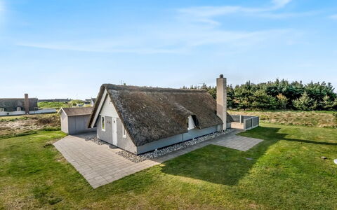Hemfrith - 800M to the Fjord: Madera, Casa, Cabaña, Casa, Techo, Área Rural, Vía Muerta, Cuarto De Troncos, Edificios Del Jardín, Madera Dura