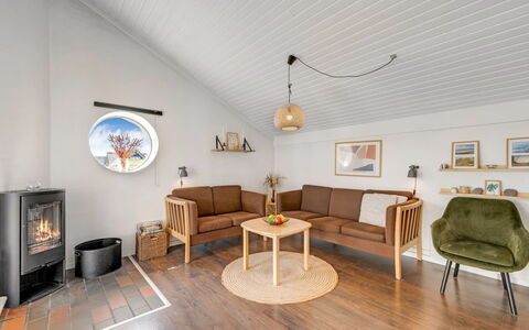 Jænis - from the Sea: Mueble, Piso, Pared, Diseño De Interiores, Madera, Suelo, Sofá, Sala, Techo, Suelos De Madera