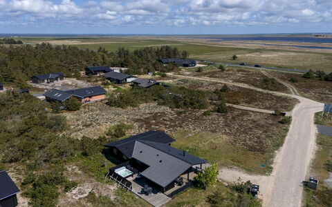 Brunkil - 500M from the Sea: Casa, Techo, Casa, Cabaña, Cobertizo, Edificios Del Jardín, Vía Muerta, Yarda, Cuarto De Troncos, \Choza