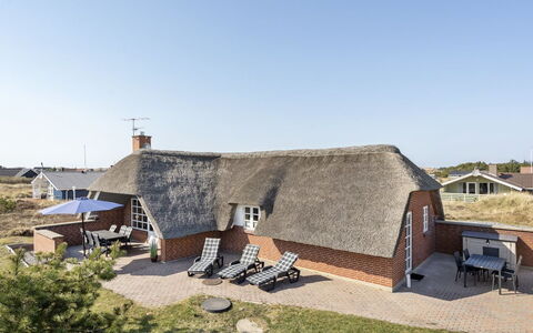 Lavina - 950M from the Sea: Casa, Techo, Casa, Cabaña, Cobertizo, Edificios Del Jardín, Vía Muerta, Yarda, Cuarto De Troncos, \Choza