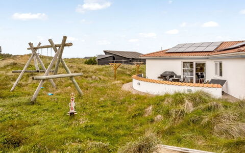 Palli - 600M from the Sea: Cabaña, Cobertizo, \Choza, Casa De Campo, Pradera, Choza, Granero, Cuarto De Troncos, Edificios Del Jardín