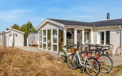 Avelin - 800M from the Sea