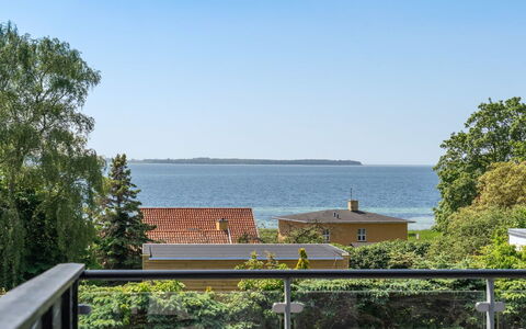 Jadara - 200M from the Sea: Techo, Casa, Casa, Cabaña, Vía Muerta, Inmuebles, Entrada De Coches, Edificios Del Jardín, Yarda, Cobertizo