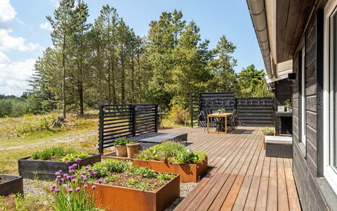 Noralee - 3.5Km from the Sea: Techo, Piso, Diseño De Interiores, Suelo, Material Compuesto, Mueble, Recurso, Hotel, Diseño, La Luz Del Día