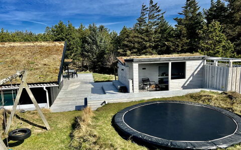 Nilson - 1.4Km from the Sea: Cabaña, Patio Interior, Yarda, Edificios Del Jardín, Cobertizo, Vía Muerta, Mueble Para Exteriores, Cuarto De Troncos, Estructura Al Aire Libre, Choza