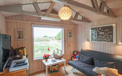 Diuri - 400M from the Sea: Madera, Casa, Cabaña, Madera Dura, Manchas De Madera, Cuarto De Troncos, Tablón, Diseño, Sala, Cobertizo
