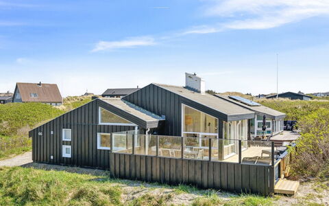 Dijana - 150M from the Sea: Madera, Techo, Arquitectura, Casa, Casa, Cabaña, Vía Muerta, Madera Dura, Pendiente, Inmuebles