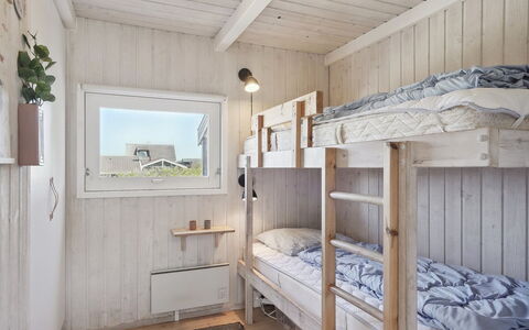 Dijana - 150M from the Sea: Madera, Techo, Arquitectura, Casa, Casa, Cabaña, Vía Muerta, Madera Dura, Pendiente, Inmuebles