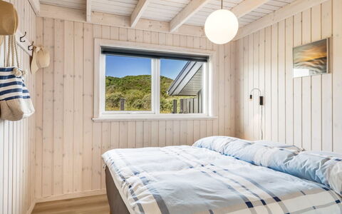 Ejnarine - 300M from the Sea: Madera, Habitación, Casa, Suelo, Cama, Sábana, Lecho, Marco De La Cama, Madera Dura, Techo