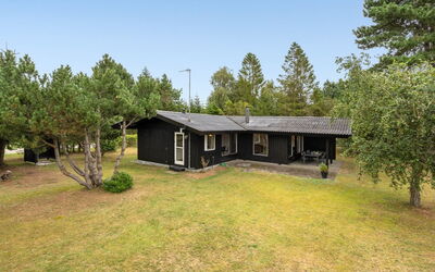 Elja - 750M from the Sea