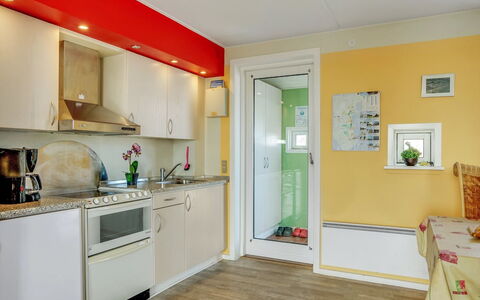 Fotij - 2.3Km from the Sea: Diseño De Interiores, Mueble, Piso, Suelo, Habitación, Techo, Electrodoméstico, Cocina, Encendiendo, Aparato De Cocina