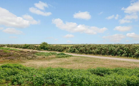 Fotij - 2.3Km from the Sea: Cielo, Tiempo De Día, Nube, Verde, Hierba, Entorno Natural, Vegetación, Ecorregión, Pradera