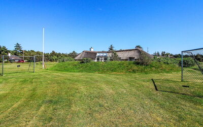 Annalise - 1Km from the Sea