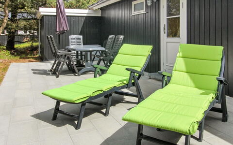 Dika - 1Km from the Sea: Mueble Para Exteriores, Jardín, Silla, Diseño, Madera Dura, Banco Al Aire Libre, Tablón, Brazo, Sunlounger, Patio Interior