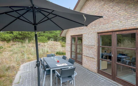 Thormar - 1.5Km from the Sea: Madera, Techo, Arquitectura, Casa, Casa, Cabaña, Vía Muerta, Madera Dura, Pendiente, Inmuebles