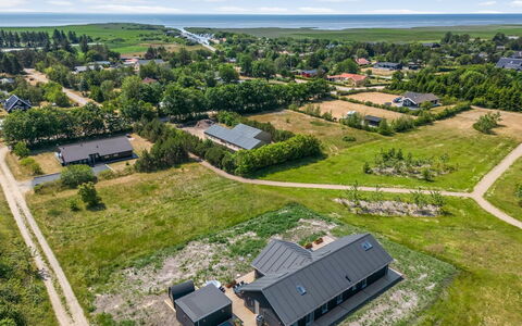 Måns - 500M to the Fjord: Paisaje, Llanura, Techo, El Terreno Del Lote, Casa, Área Rural, Vista Panorámica, Inmuebles, Fotografía Aérea, Cabaña