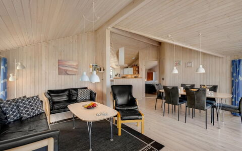 Zaga - from the Sea: Madera, Techo, Diseño De Interiores, Mueble, Habitación, Casa, Sala, Lámpara, Cocina Y Comedor Mesa, Silla