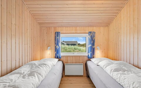 Zaga - from the Sea: Azul, Madera, Habitación, Lecho, Cama, Tablón, Madera Dura, Marco De La Cama, Sábana, Manchas De Madera
