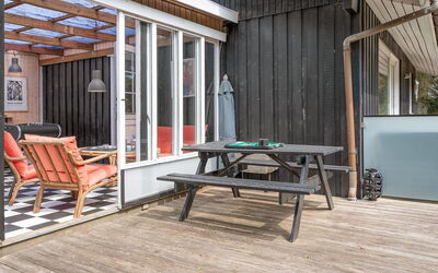 Hamund - 700M from the Sea