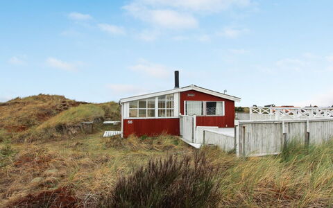 Annelotte - from the Sea: Edificio, Casa, Techo, Arquitectura, Casa, Cabaña, El Terreno Del Lote, Ecorregión, Área Rural, Pendiente