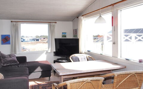Annelotte - from the Sea: Mueble, Madera, Diseño De Interiores, Suelo, Techo, Piso, Casa, Puerta, Silla, Sala