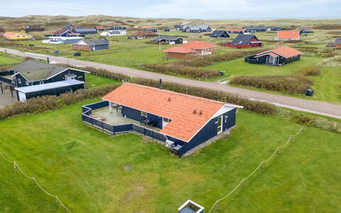 Odmar - 300M from the Sea: Madera, Casa, Cabaña, Casa, Techo, Área Rural, Vía Muerta, Cuarto De Troncos, Edificios Del Jardín, Madera Dura