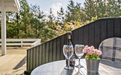 Alethe - 1Km from the Sea