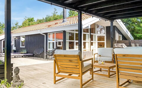 Ansfried - 900M from the Sea: Cabaña, Cobertizo, \Choza, Casa De Campo, Pradera, Choza, Granero, Cuarto De Troncos, Edificios Del Jardín