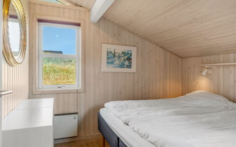 Nedelko - 250M from the Sea: Madera, Casa, Habitación, Cabaña, Techo, Cama, Marco De La Cama, Lecho, Sábana, Madera Dura