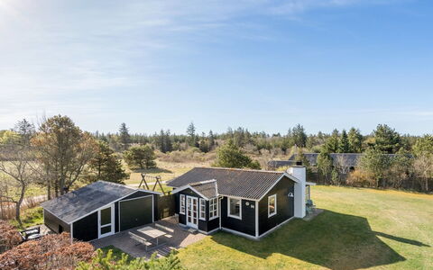 Ingebritt - 1.5Km from the Sea