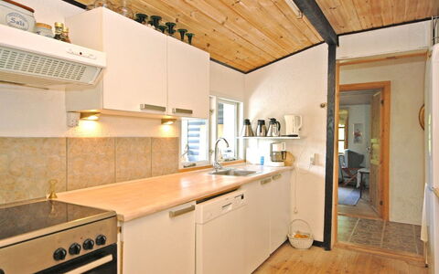 Tajo - 1Km from the Sea: Piscina, Mueble Para Exteriores, Mueble, Recurso, Losa, Eco Hotel, Sombra, Silla, Ocio, Inmuebles