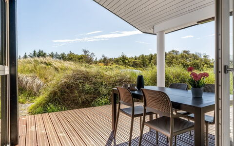 Danila - 600M from the Sea: Madera, Mueble, Suelos De Madera, Piso, Suelo, Porche, Diseño De Interiores, Silla, Techo, Madera Dura
