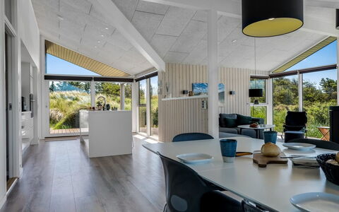 Danila - 600M from the Sea: Casa, Puerta, Sombra, Cabaña, Inmuebles, Edificios Del Jardín, Porche, Diseño, Madera Dura, Estructura Al Aire Libre