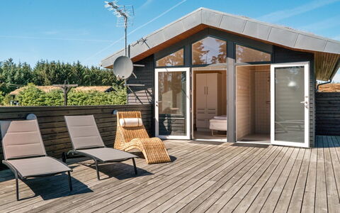 Dorothe - 1.4Km from the Sea