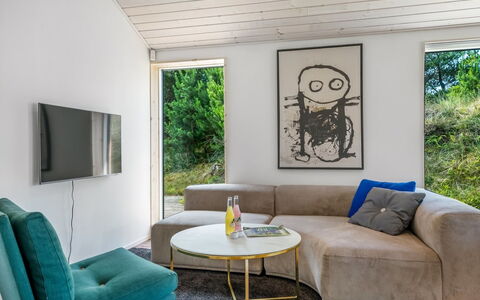 Kadife - 750M from the Sea: Mueble, Diseño De Interiores, Suelo, Sofá, Piso, Pared, Sala, Madera, Habitación, Casa