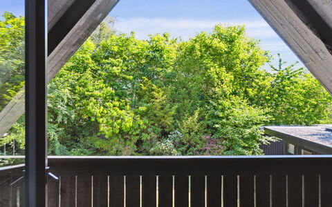Anssi - 300M from the Sea: Madera, Casa, Cabaña, Casa, Techo, Área Rural, Vía Muerta, Cuarto De Troncos, Edificios Del Jardín, Madera Dura