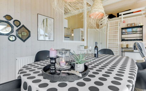 Fridtjof - 100M from the Sea: Mueble, Diseño De Interiores, Lámpara, Mesa, Silla, Techo, Comedor, Cocina Y Comedor Mesa, Textil, Encendiendo