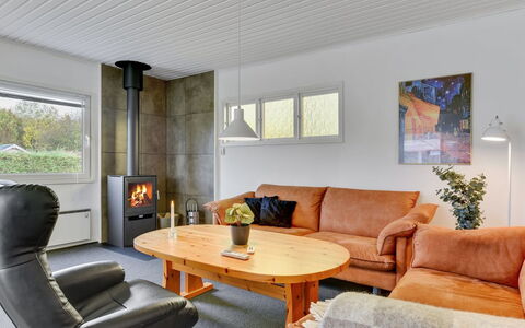 Cenia - 450M from the Sea: Mueble, Piso, Diseño De Interiores, Madera, Suelo, Techo, Sofá, Sala, Habitación, Encendiendo