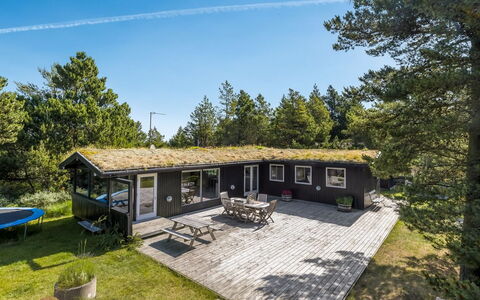 Elin - 3Km from the Sea: Techo, El Terreno Del Lote, Cabaña, Casa, Área Rural, Cobertizo, Vía Muerta, Edificios Del Jardín, Cuarto De Troncos, \Choza