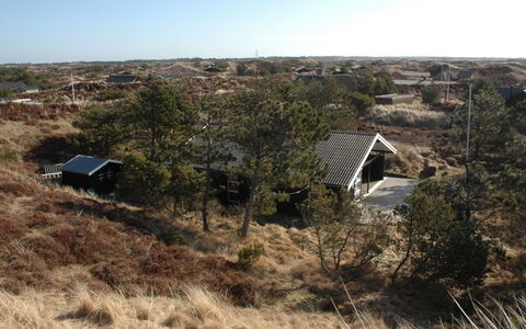 Alin - 600M from the Sea: Techo, El Terreno Del Lote, Cabaña, Casa, Área Rural, Cobertizo, Vía Muerta, Edificios Del Jardín, Cuarto De Troncos, \Choza