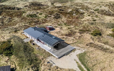 Hristina - 200M from the Sea: Techo, El Terreno Del Lote, Cabaña, Casa, Área Rural, Cobertizo, Vía Muerta, Edificios Del Jardín, Cuarto De Troncos, \Choza