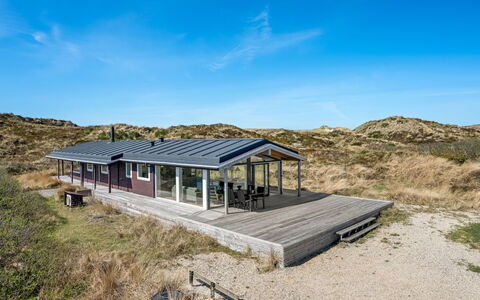 Hristina - 200M from the Sea: Techo, El Terreno Del Lote, Cabaña, Casa, Área Rural, Cobertizo, Vía Muerta, Edificios Del Jardín, Cuarto De Troncos, \Choza