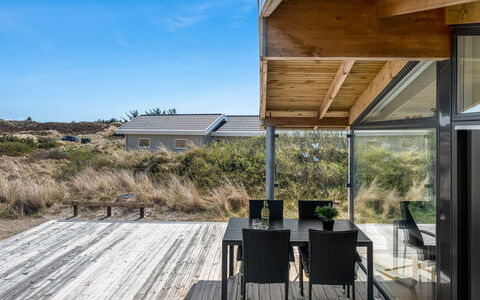 Hristina - 200M from the Sea: Techo, El Terreno Del Lote, Cabaña, Casa, Área Rural, Cobertizo, Vía Muerta, Edificios Del Jardín, Cuarto De Troncos, \Choza