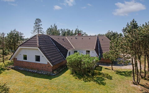 Tuula - 1Km from the Sea