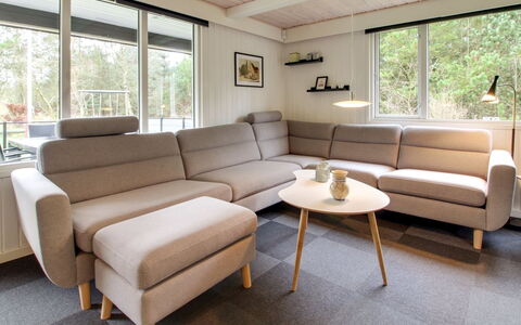 Blia - 1.5Km from the Sea: Departamento, Sala, Suelos De Madera, Manchas De Madera, Hotel